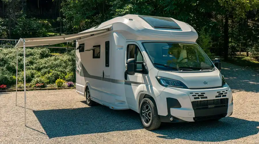 Atlantis carbon fiber monocoque - integrated awning