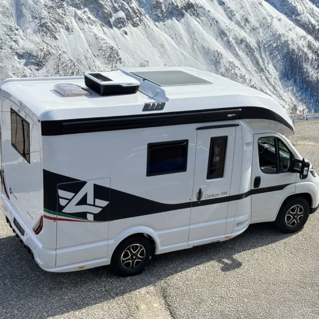 Atlantis Carbon 595 - interior WC